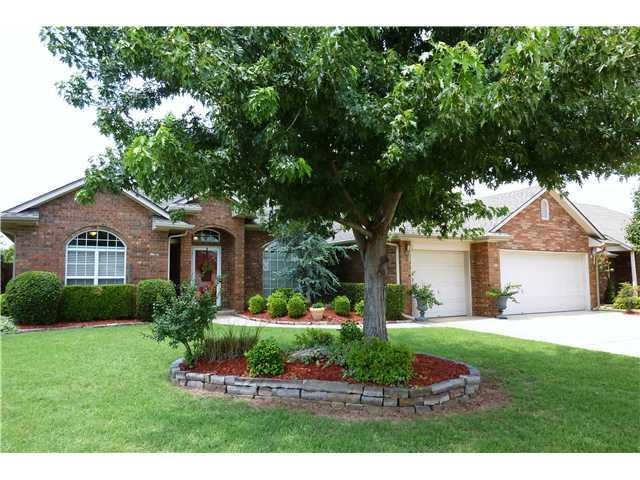 2608 Overland Way, Edmond, OK 73012 - photo 1