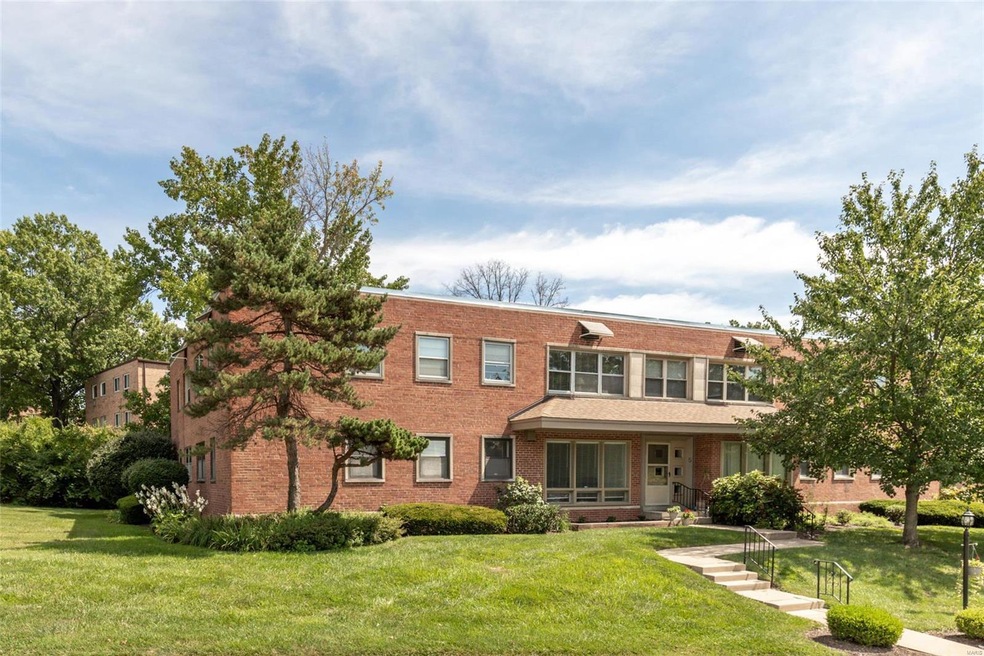 5 Delcrest Court