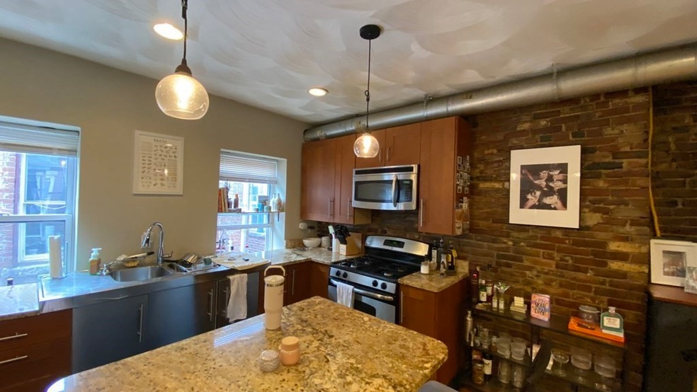 7 Baldwin Place unit 4, Boston, MA 02113 - photo 1