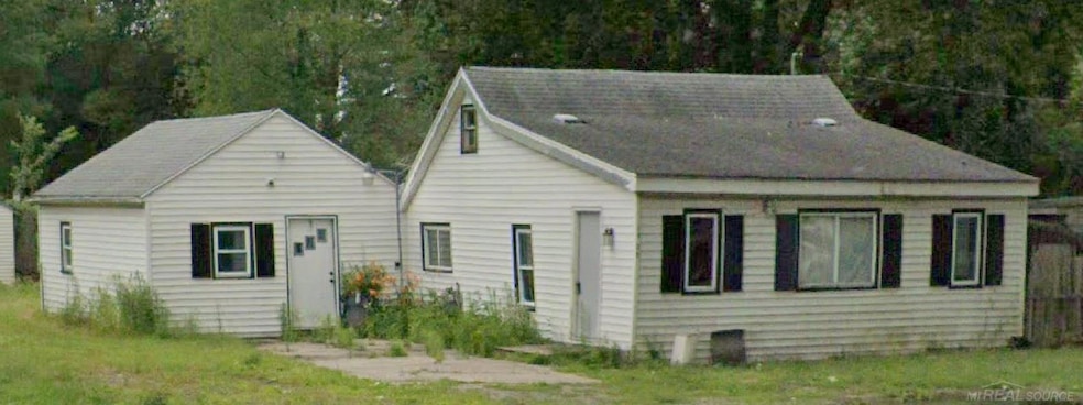 1525 S Dangl Rd, Muskegon, MI 49442 - photo 1