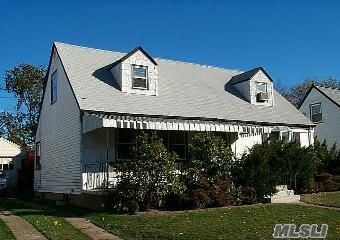 311 Claflin Blvd, Franklin Square, NY 11010 - photo 1