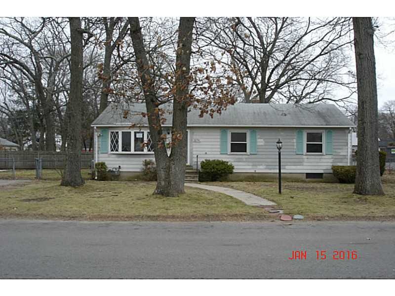 154 Carolyn St, Warwick, RI 02886 - photo 1