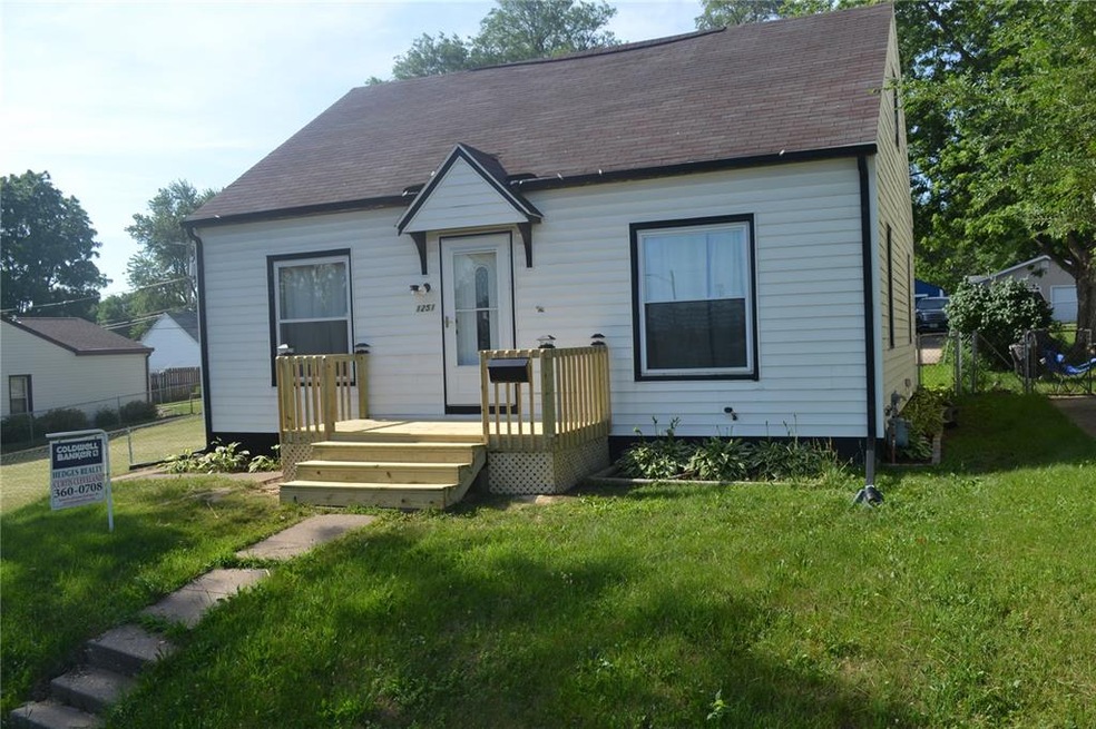 1251 16th Ave SW, Cedar Rapids, IA 52404 - photo 1