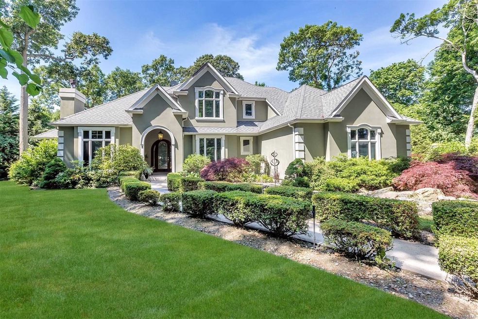 2 Oak Grove Ln, Bayport, NY 11705 - photo 1