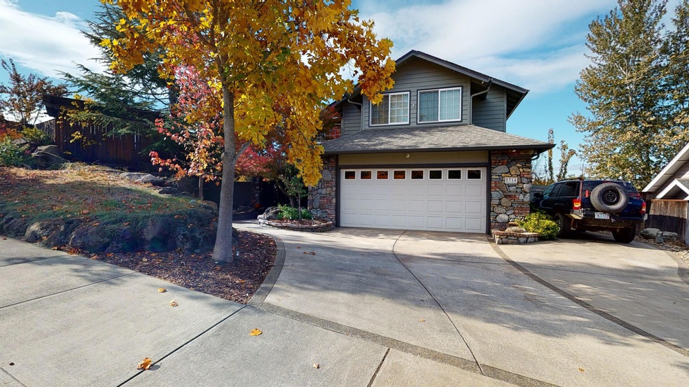 2314-Robertson-Crest-11042020_102249