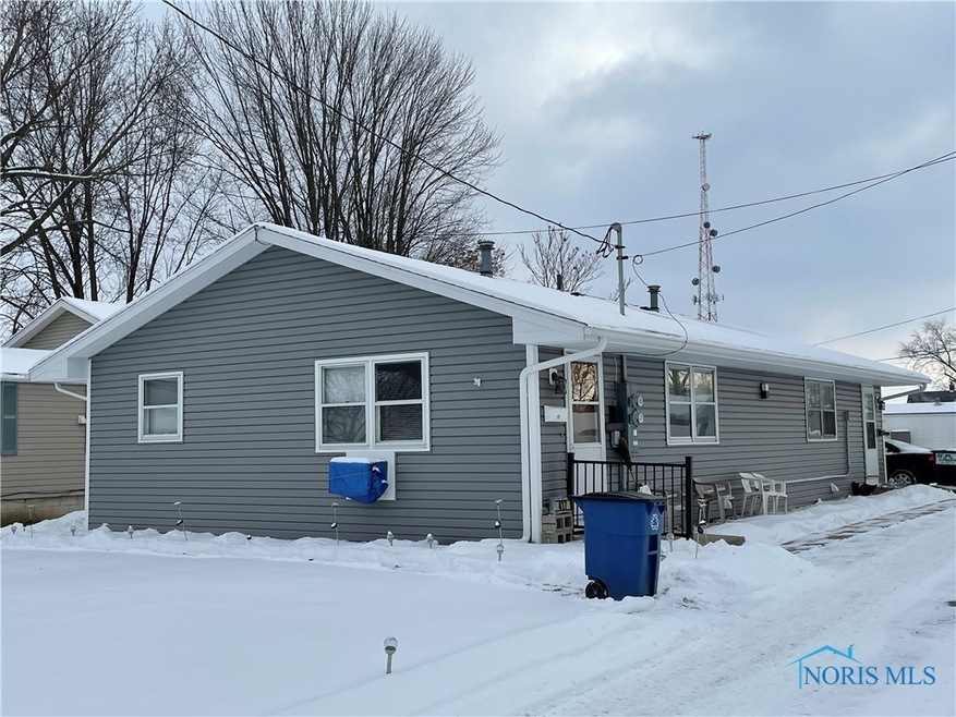 417 Eben Ave, Findlay, OH 45840 - photo 1