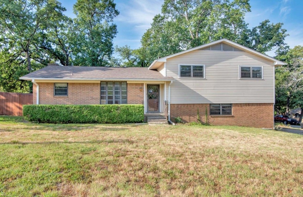 1100 Cortez St, Denison, TX 75020 - photo 1