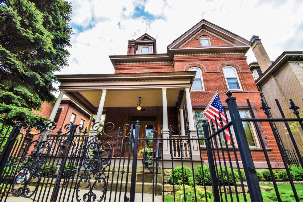 Grand Neil Ave home