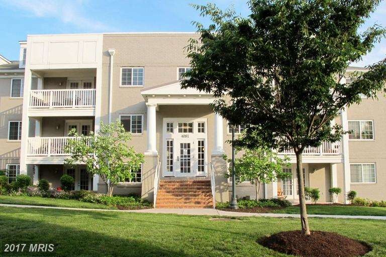 4081 S Four Mile Run Dr unit 402, Arlington, VA 22204 - photo 1