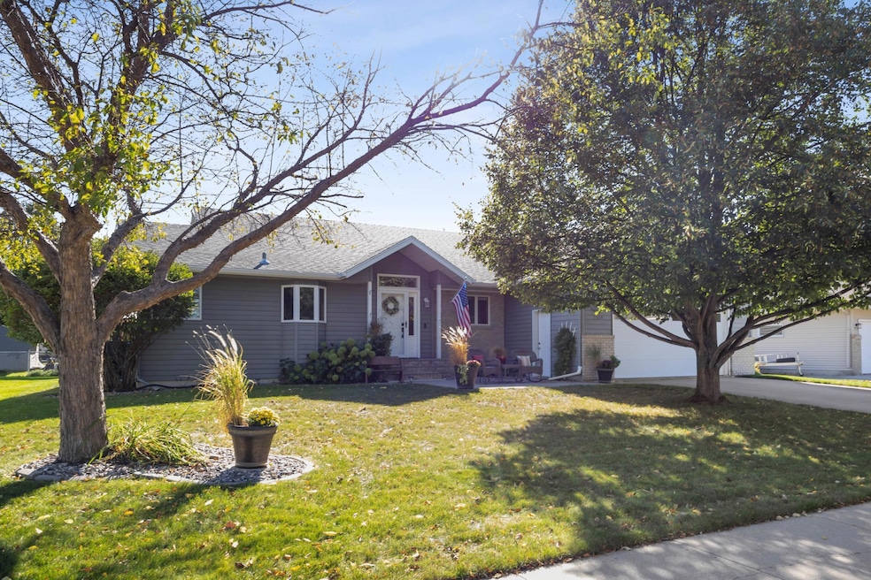 2524 38 1 2 Ave S, Fargo, ND 58104 - photo 1