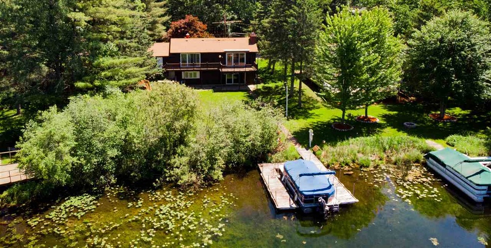 N3029 Otter Dr, Waupaca, WI 54981 - photo 1