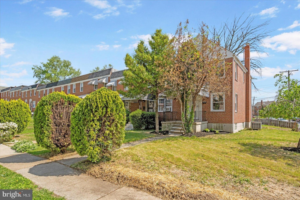 577 Lucia Ave, Baltimore, MD 21229 - photo 1