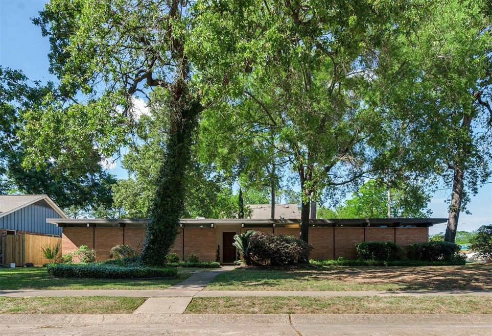 12902 Traviata Dr, Houston, TX 77024 - photo 1