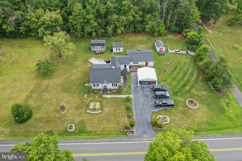 6157 Strasburg Rd, Strasburg, VA 22657 - photo 1