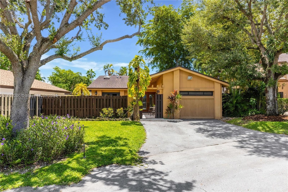 10915 SW 134th Ct, Miami, FL 33186 - photo 1