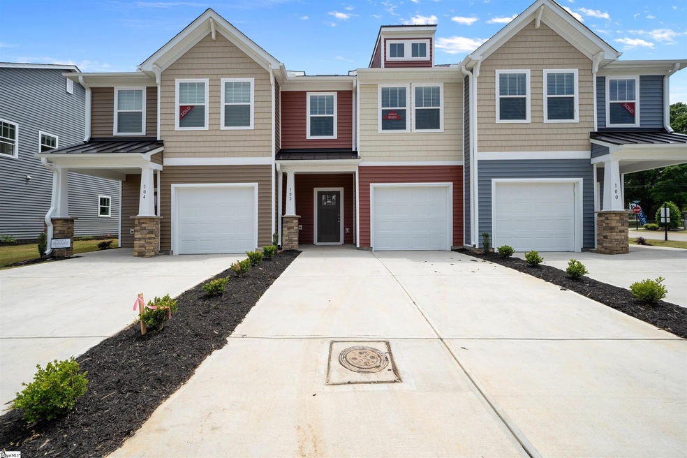 Craftsman style townhome in a great location! *Mod