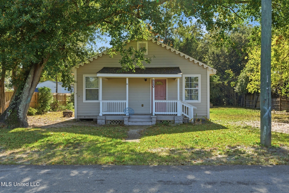 520 Bookter St, Bay Saint Louis, MS 39520 - photo 1