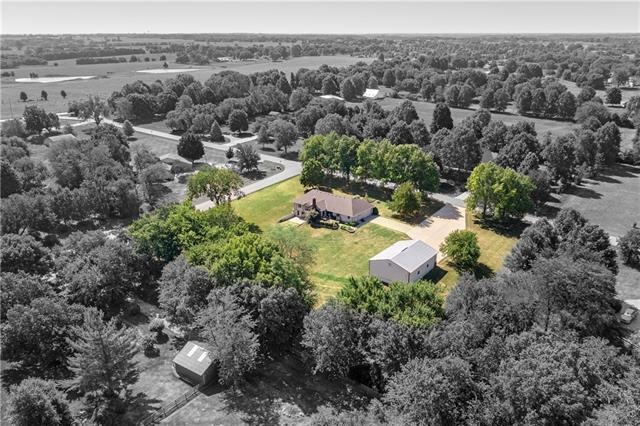 4154 W 188th St, Stilwell, KS 66085 - photo 1