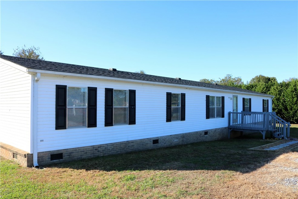 Large 4 Bedroom Double wide on nice level lot