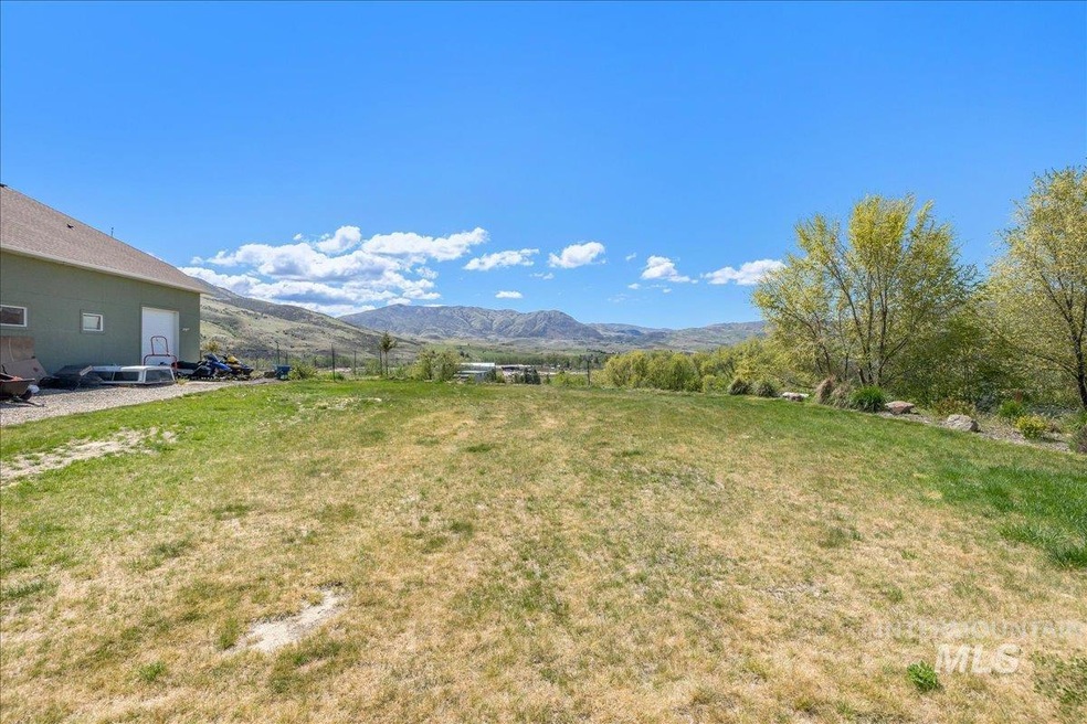 Pending $109,000 • Co-Listing Agent