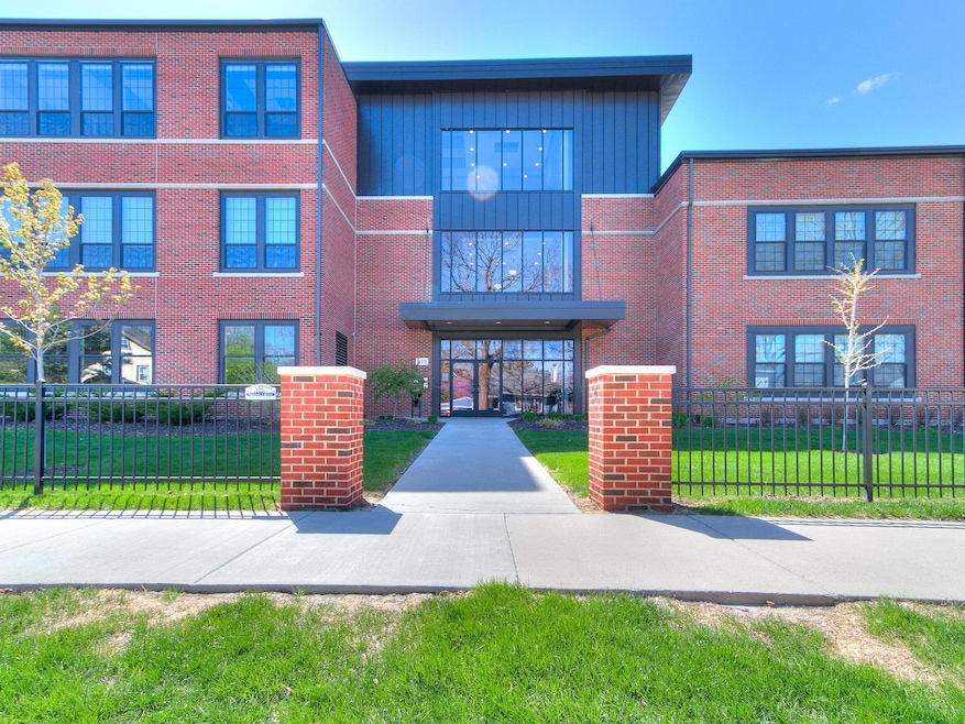 415 Stanton #308-11