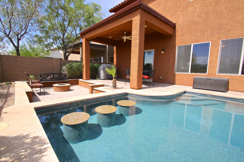 Resort-Like Swim Up Seating