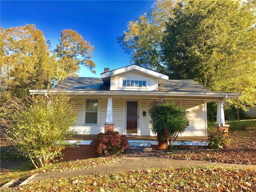 828 Ashdol St, Asheboro, NC 27203 - photo 1