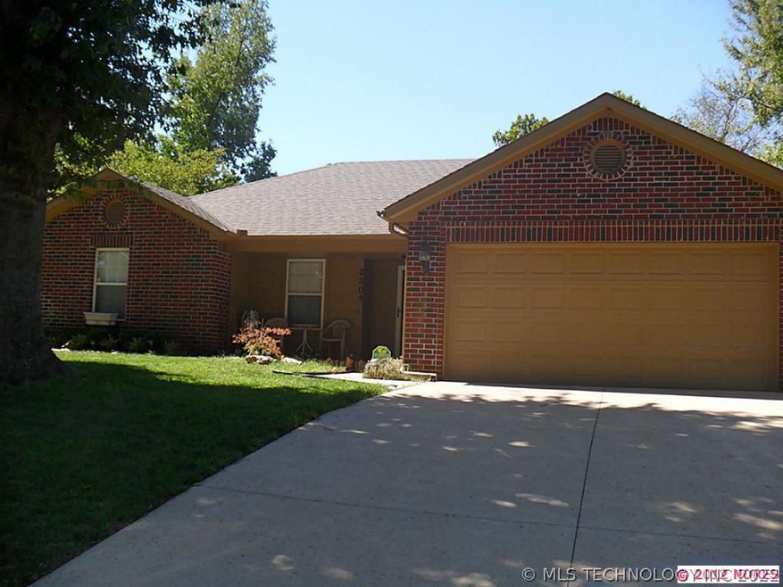 3304 S Ash Place, Broken Arrow, OK 74012 - photo 1