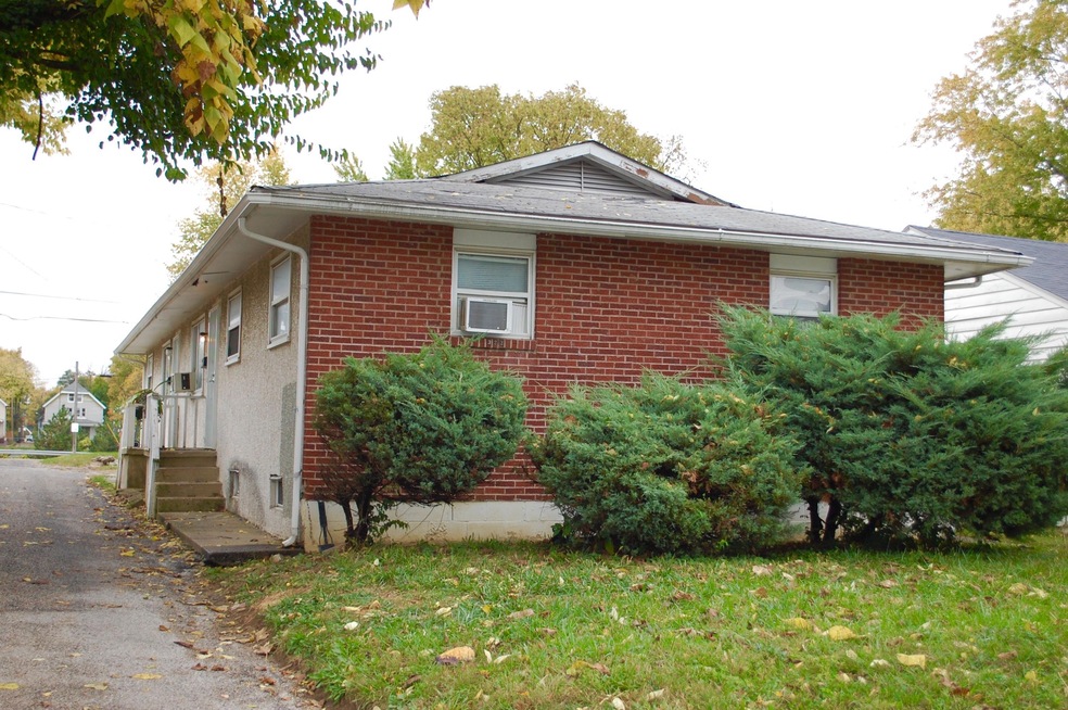 1322 Kent St unit 324, Columbus, OH 43205 - photo 1