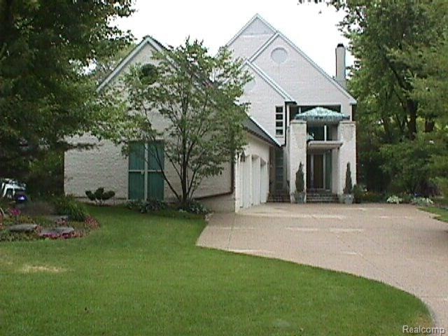 Front Exterior View