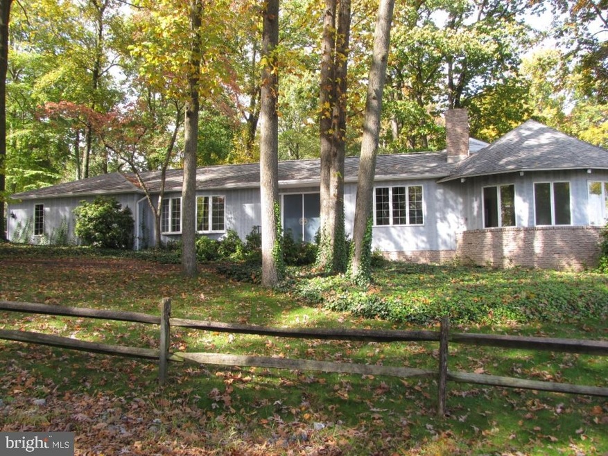 1 Lehoy Forest Dr, Leola, PA 17540 - photo 1