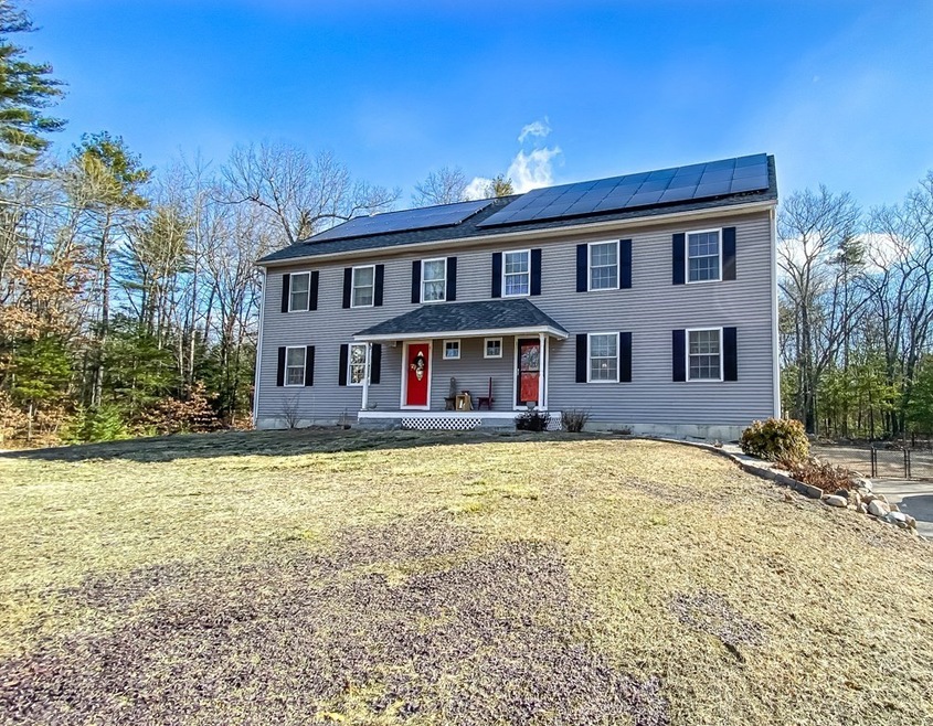 8 Kasher Dr unit B, Kingston, NH 03848 - photo 1