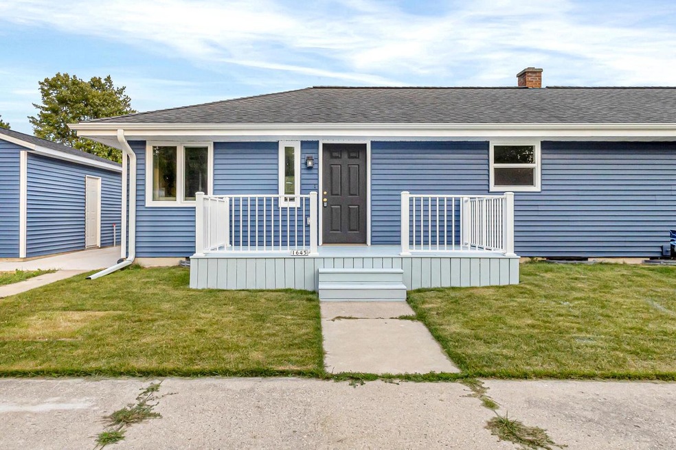 1645 Laurel Manitowoc 33