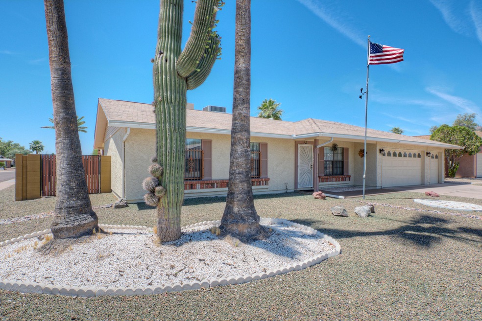 Corner lot & golf cart garage!