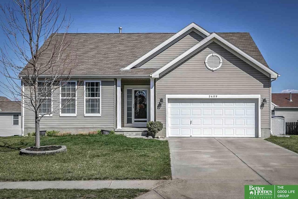 2409 S Mineral Dr, Papillion, NE 68046 - photo 1