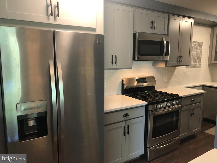 208 Park Terrace Ct SE unit 49, Vienna, VA 22180 - photo 1