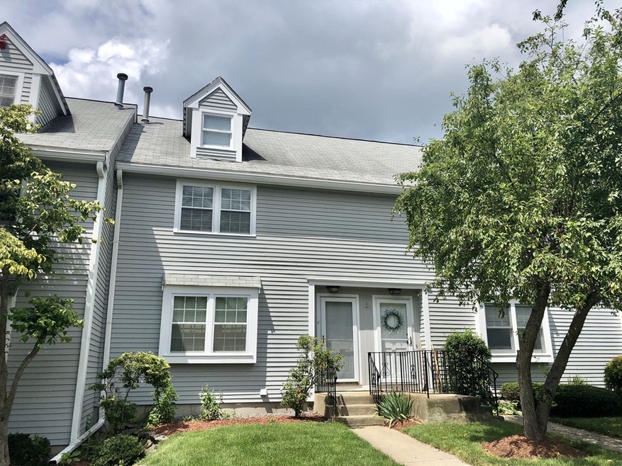 148 Flower Ln unit 4, Dracut, MA 01826 - photo 1