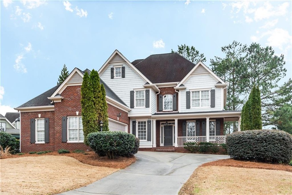 GORGEOUS HOME IN SOUGHT AFTER OAKLEIGH SWIM/TENNIS