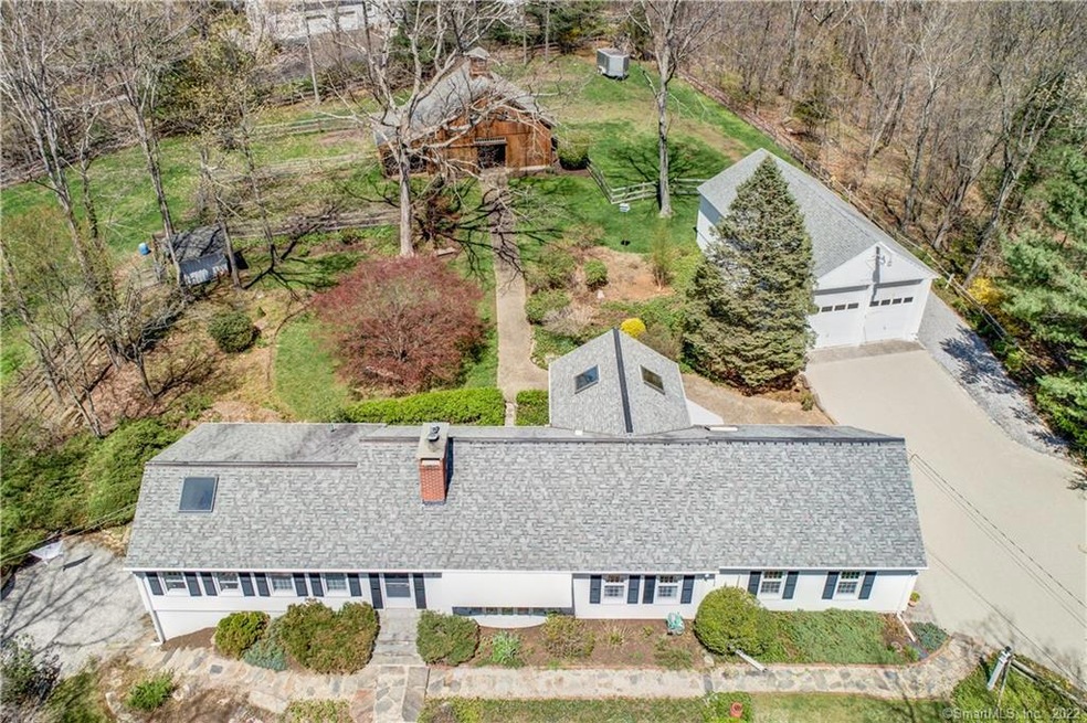 32 Pilgrim Ln, Guilford, CT 06437 - photo 1