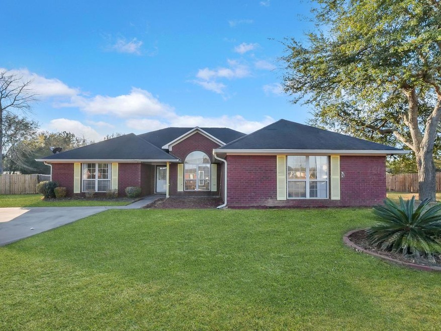 411 Lancaster Loop, Hinesville, GA 31313 - photo 1