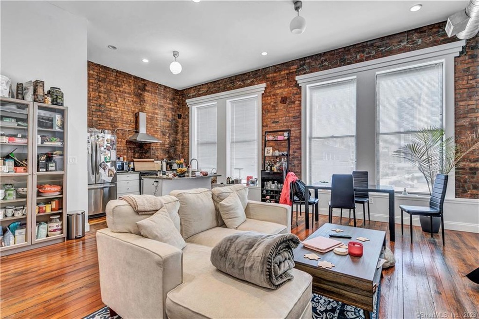 841 Chapel St unit 2, New Haven, CT 06510 - photo 1