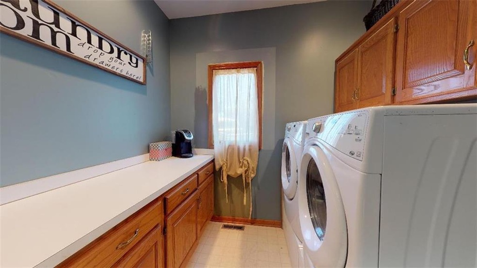 6100 Hallet St, Shawnee, KS 66216 - photo 1