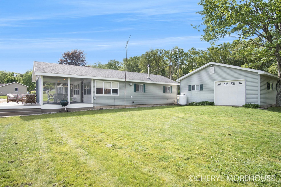 469 Harbison Dr, Bitely, MI 49309 - photo 1