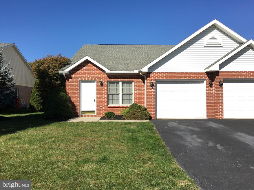 14052 Sweet Vale Dr, Hagerstown, MD 21742 - photo 1