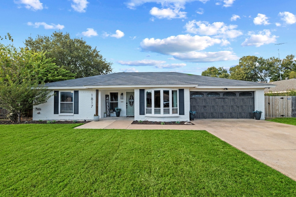 Pending $335,000 • Co-Listing Agent