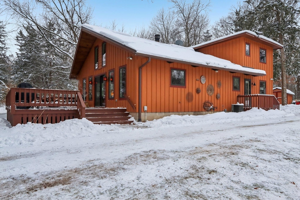 S5315 Sleepy Hollow Rd, Baraboo, WI 53913 - photo 1