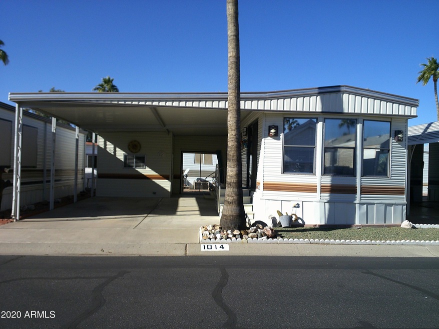 FRONT VIEW OF PARK MODEL