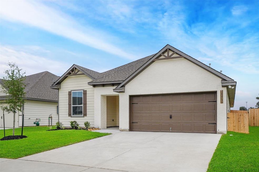 1135 Tomball Downs Dr, Tomball, TX 77375 - photo 1