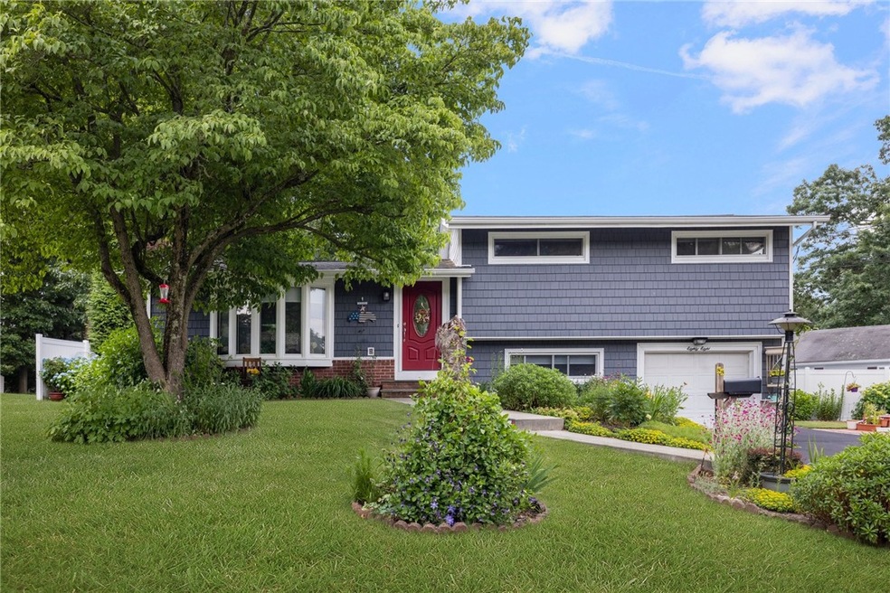 88 Cushing Rd, Warwick, RI 02888 - photo 1