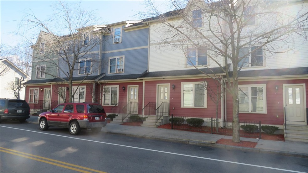 82 Barton St unit 9, Pawtucket, RI 02860 - photo 1
